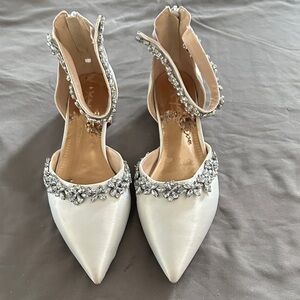 XYD Ivory Flats with Crystal Embellishments